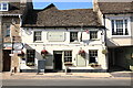 SU2199 : The Crown Inn and Halfpenny Brewery, High Street, Lechlade by Rob Noble