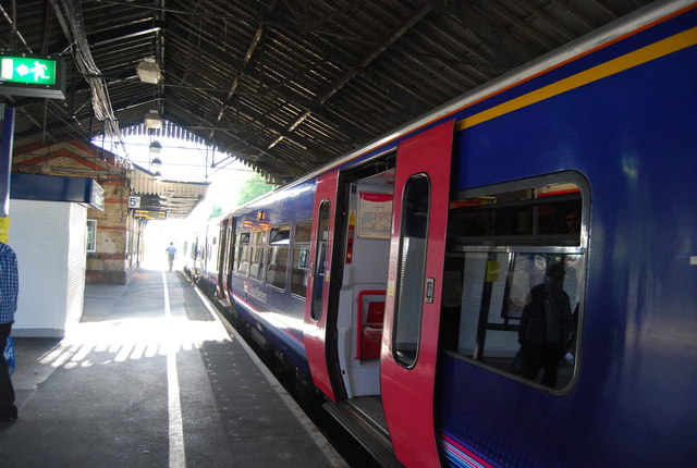 train journey marlow to london