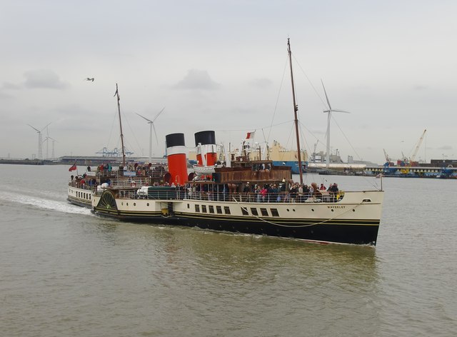The paddle-steamer 'Waverley' arriving at Gravesend Town Pier