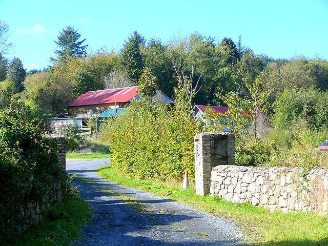 Driveway and outbuildings at Tomdarragh