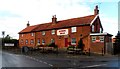 TM0738 : The Queen's Head pub, Great Wenham by Bikeboy