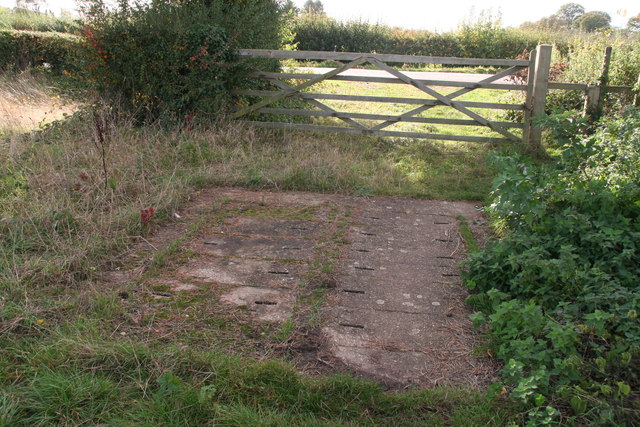 Drained concrete entrance near Fiskerton Junction
