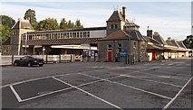 SX9063 : Torquay railway station by Jaggery
