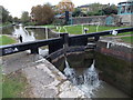SU0061 : Water leaking from a canal lock in Devizes by Jaggery