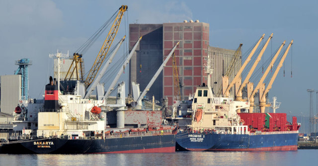 Two Bulk Carriers, Belfast (october © Albert Bridge Cc-by-sa 2.0 