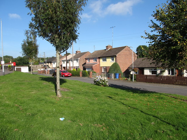 Father McFadden Terrace, Creggan © Eric Jones cc-by-sa/2.0 :: Geograph ...