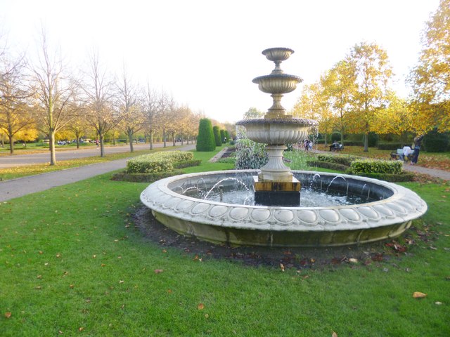 Regent's Park, fountain © Mike Faherty :: Geograph Britain and Ireland