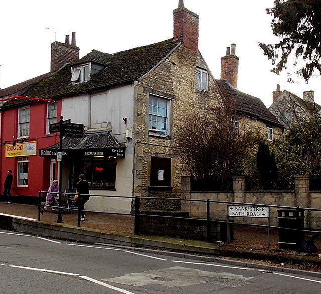 Bank Street To The Left, Bath Road To... © Jaggery :: Geograph Britain ...