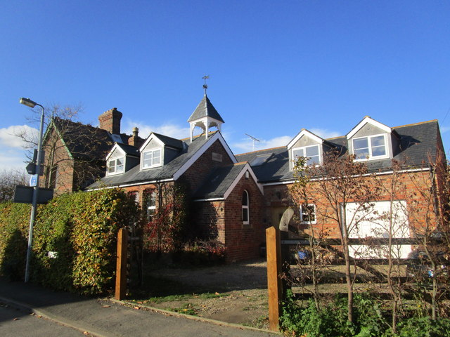 Former school and schoolhouse