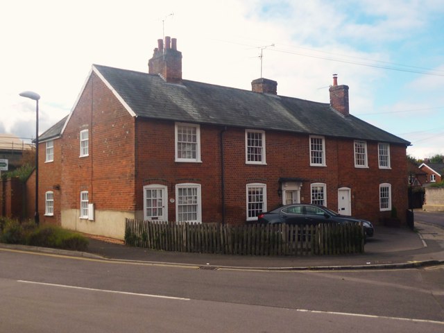 11-15 Station Road, Romsey © David960 cc-by-sa/2.0 :: Geograph Britain ...