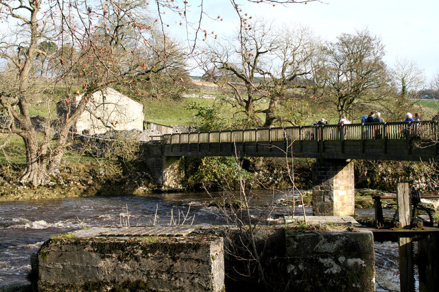 Linton:  Tin Bridge and barn