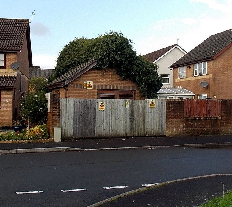 heol-maes-yr-haf-electricity-substation-jaggery-geograph-britain