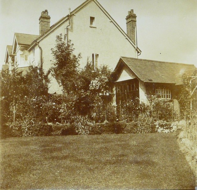 Back garden of The Corner House, 44, Sandy Lane South in 1913