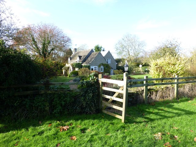 Picturesque cottage beside footpath