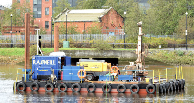 Survey barge, River Lagan, Belfast - November 2014(3)
