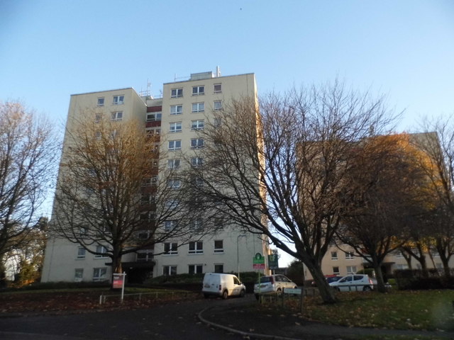 Flats on Woolmer Drive, Leverstock Green