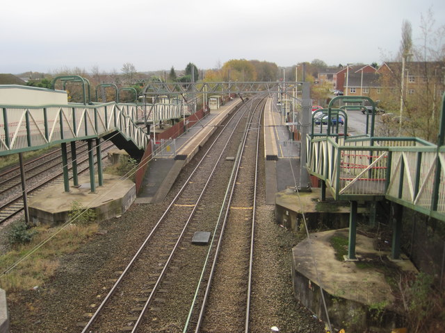 Euxton Balshaw Lane railway station,... © Nigel Thompson :: Geograph ...