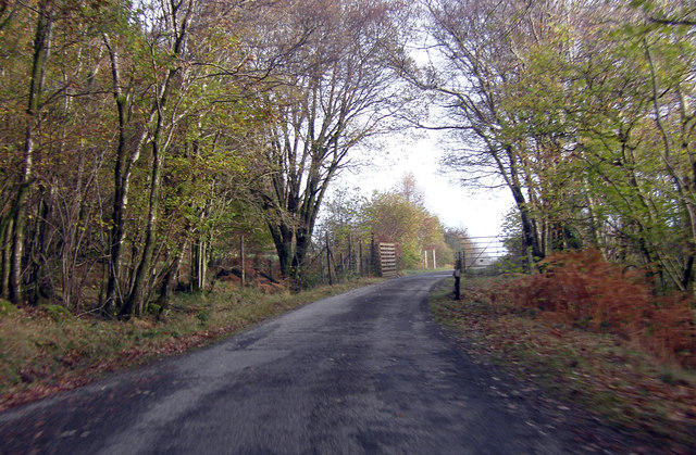 A861 approaching Cattle Grid