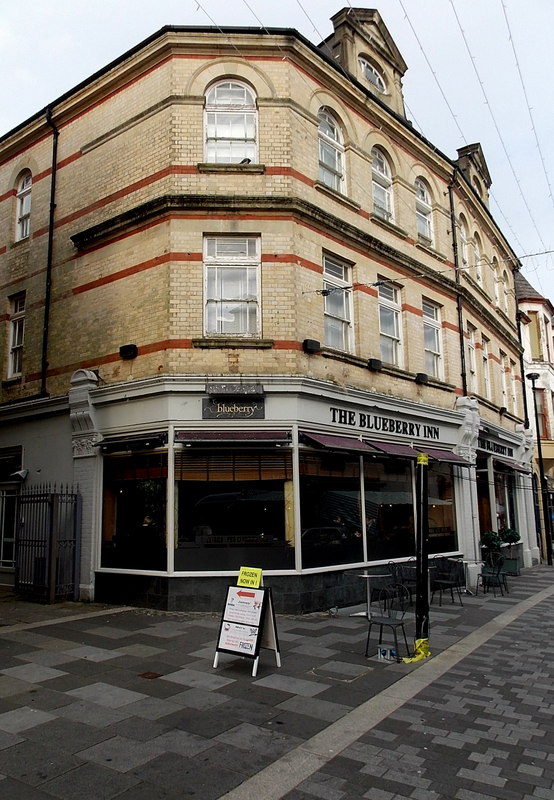 The Blueberry Inn, Pontypridd © Jaggery Cc-by-sa 2.0 :: Geograph 