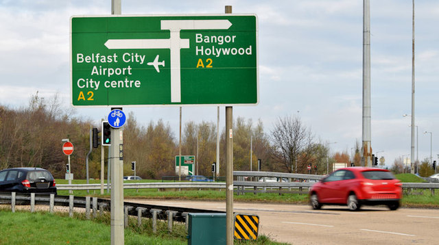 Direction sign, Tillysburn, Belfast (November 2014)