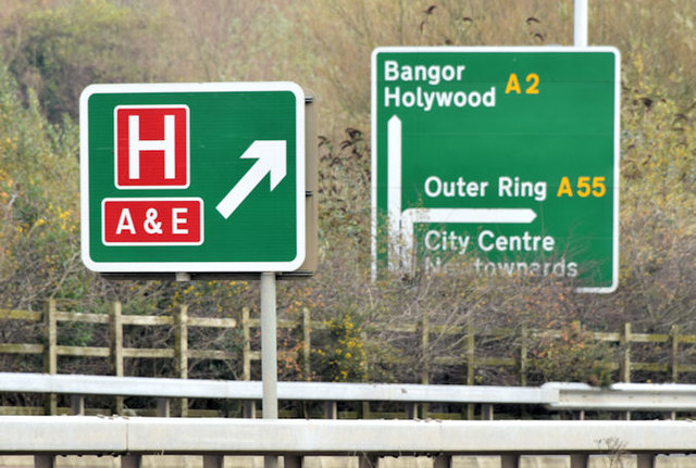 "Hospital" direction sign, Sydenham bypass, Belfast (November 2014)