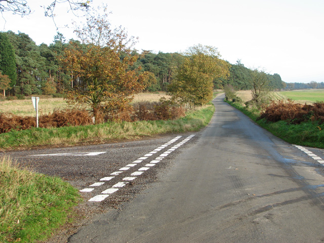 Rural crossroads by Weasenham Lyngs