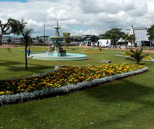 Fountain and flower beds in Princess Gardens, Torquay