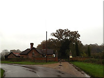 TM1580 : Church Road & entrance to Thelveton Hall by Geographer