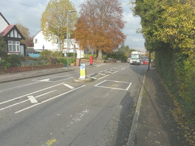 Looking NNE along Sandy Lane South, Wallington