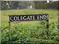 Colegate End sign