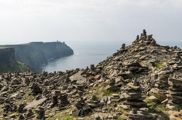 Cairns, Cliffs of Moher