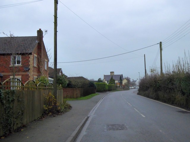 Houses at the south of Cockshutt