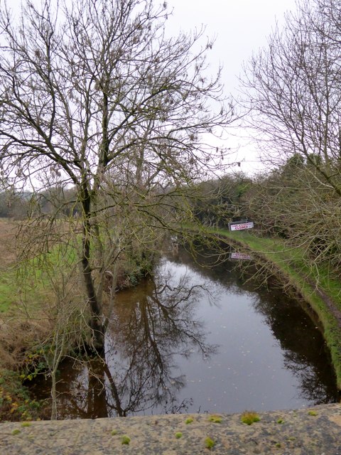 Llangollen Canal from Lyneal Lane bridge