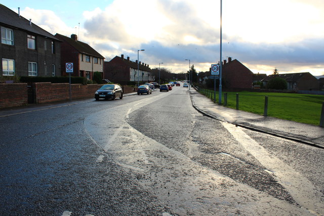 Low Road, Whitletts