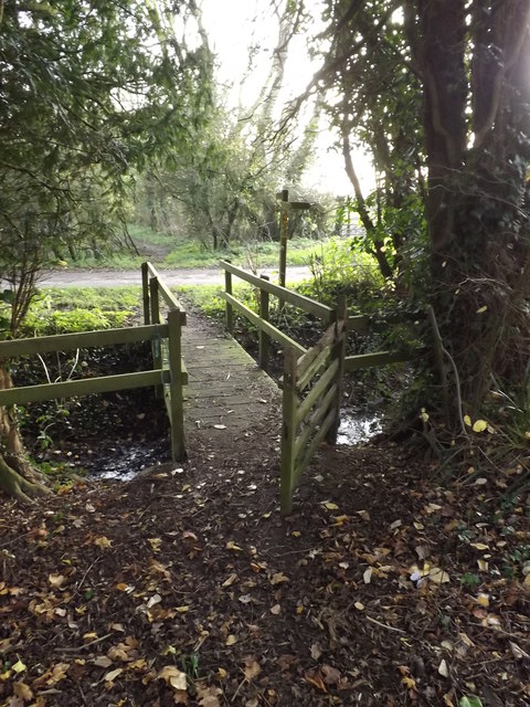 Footbridge on footpath to Church Farm