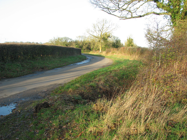 Bends in Hoe Road North