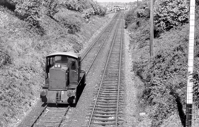 DH locomotive, Antrim (May 1982)
