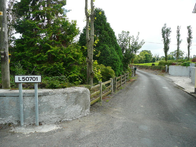 Sign for tertiary local road, Dunnamaggan