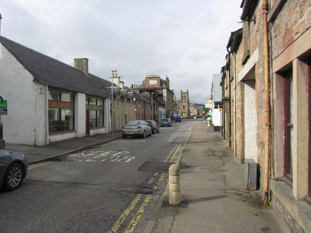 View N along Hill St, Dingwall towards Castle St Church