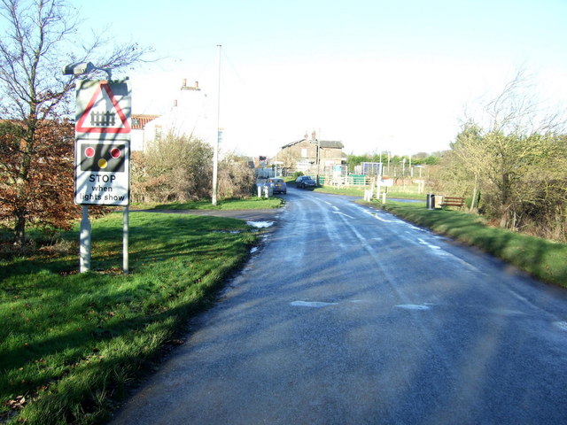 Approaching level crossing, Nafferton
