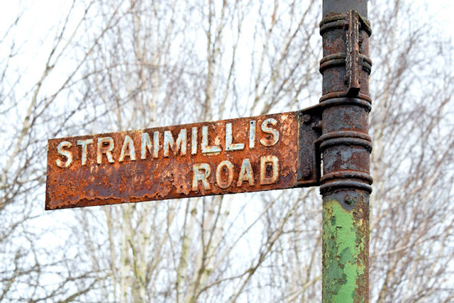 Old roundabout sign, Stranmillis, Belfast - December 2014(1)