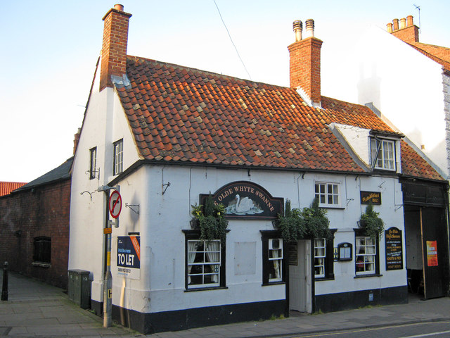 The Olde Whyte Swanne
