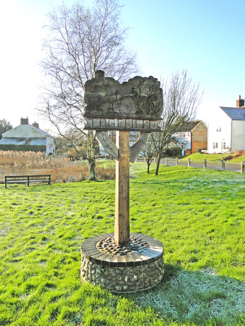 Edgefield village sign