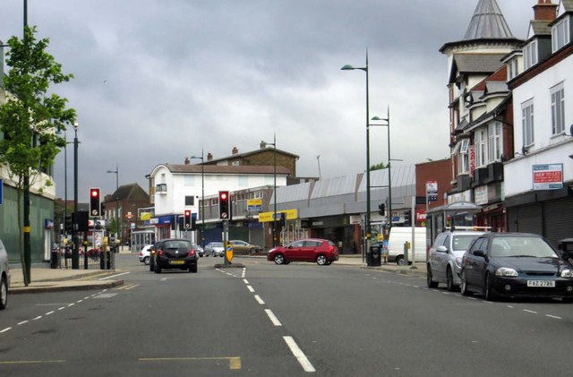 Bristol Road South in Northfield © Steve Daniels cc-by-sa/2.0 ...