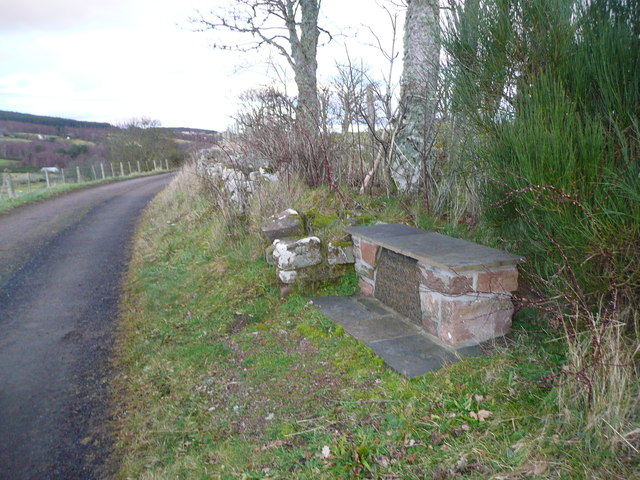 Memorial bench by Kilmorack