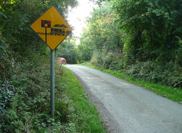 Irish road sign for a level crossing