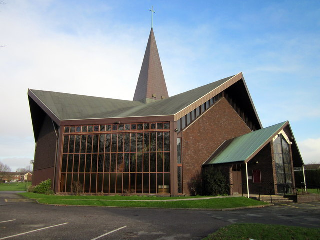 St Columba's Roman Catholic Church,... © Jeff Buck cc-by-sa/2.0 ...