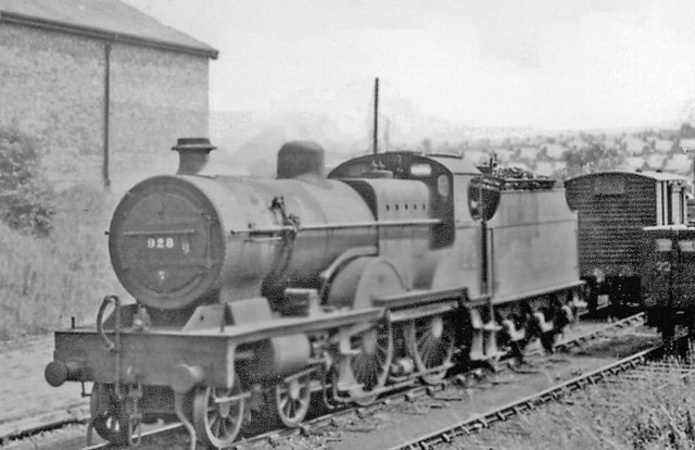 LMS Compound 4-4-0 at Bournville Shed, 1947