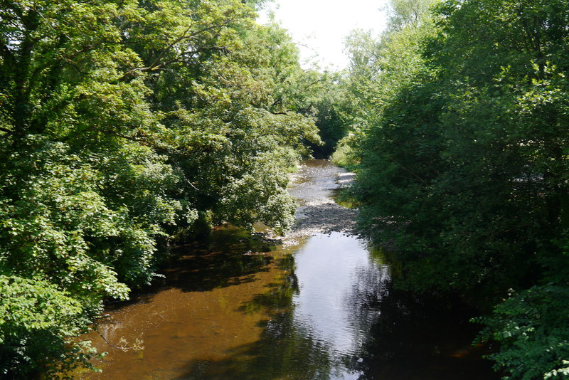 The River Rhiw, downstream of the... © Phil Champion cc-by-sa/2.0 ...