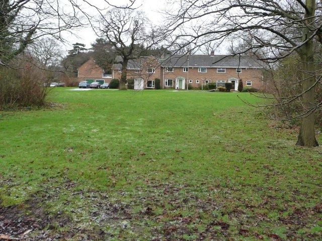 Houses on Manor Farm Crescent, Capenhurst